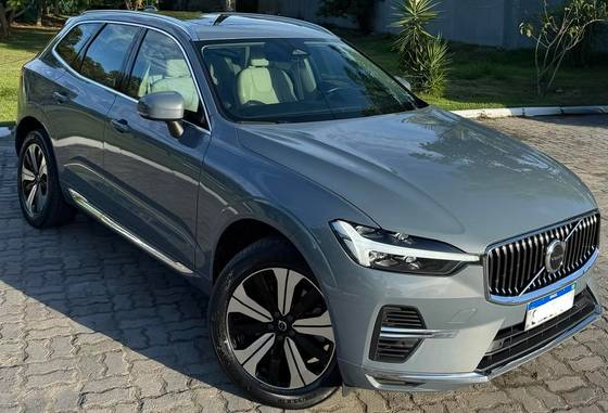 VOLVO XC60 2.0 T8 RECHARGE PLUS AWD GEARTRONIC